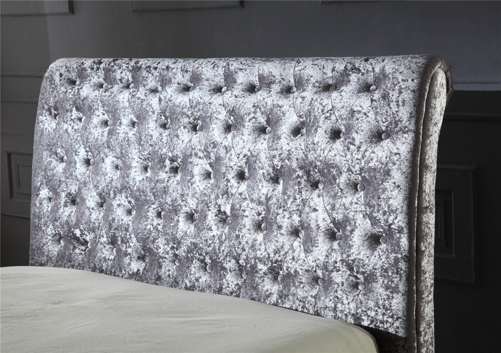 Kensington sleigh bed: buttoned crushed velvet headboard, close up